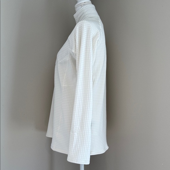 Patagonia | W's R1® Quarter-Zip Fleece Pullover | Birch White | Large | #40118 - Picture 4 of 11